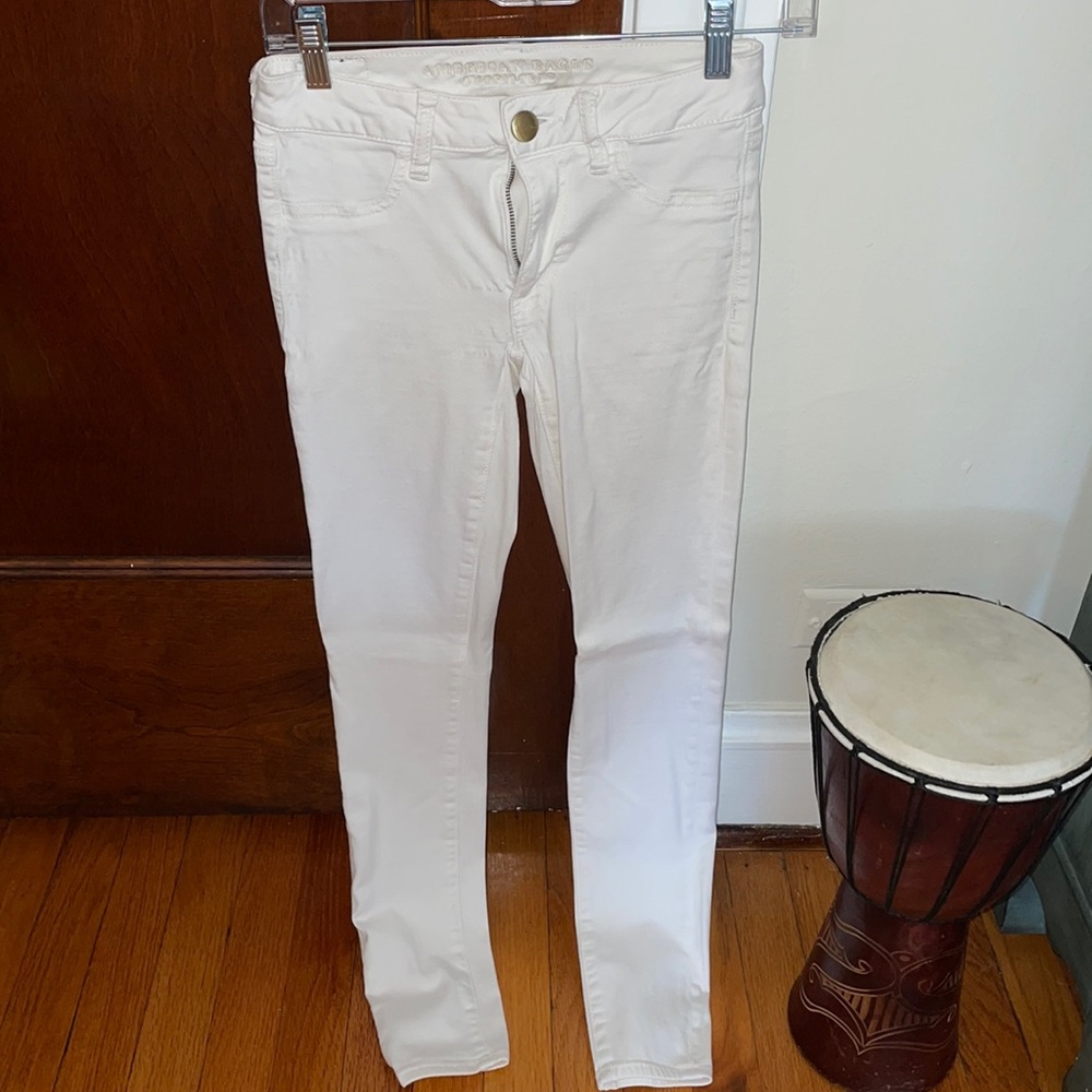 White American Eagle jeggings
